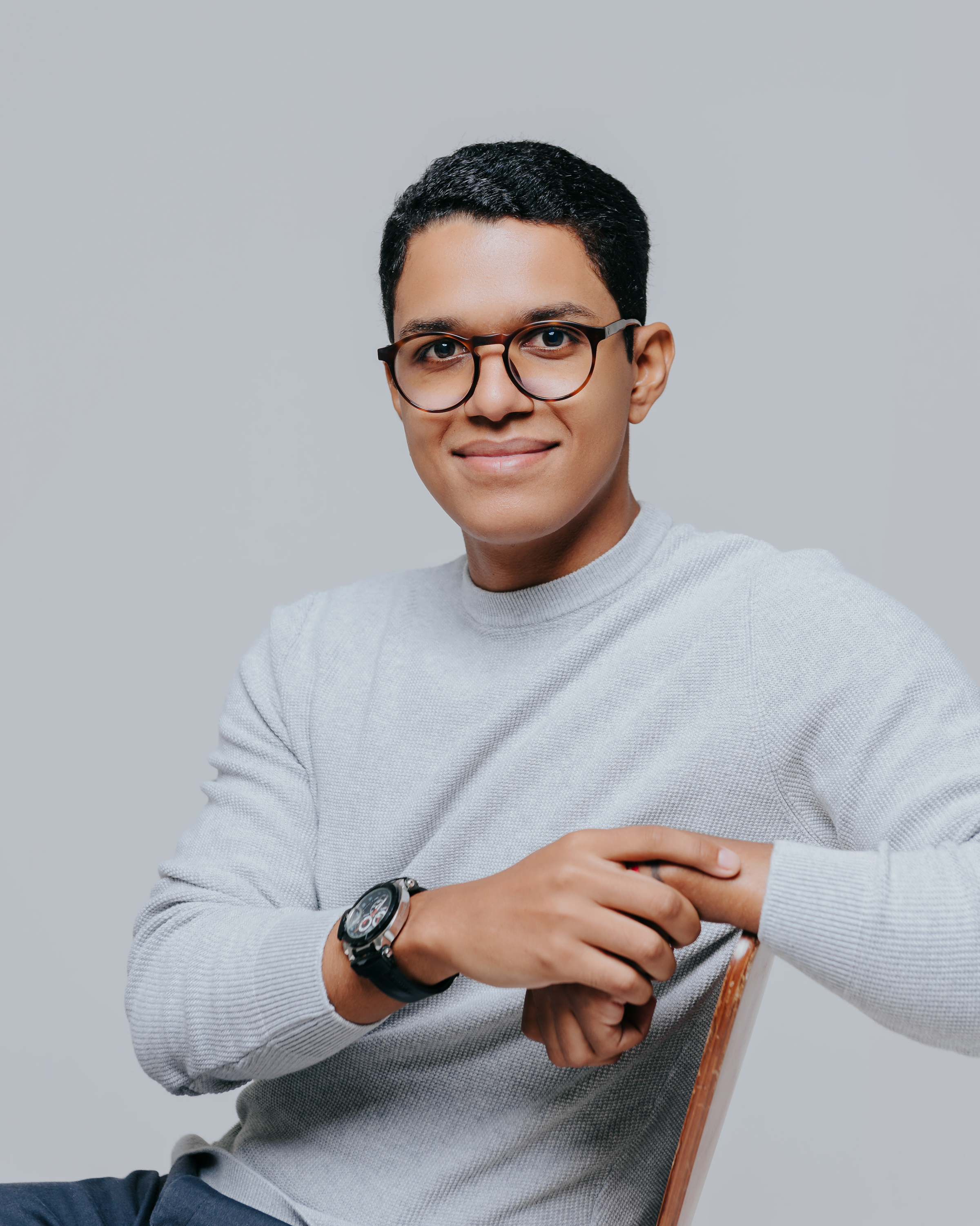 Retrato de A. Duarte Júnior — consultor há 12 anos, R$ 100 mi+ sob custódia